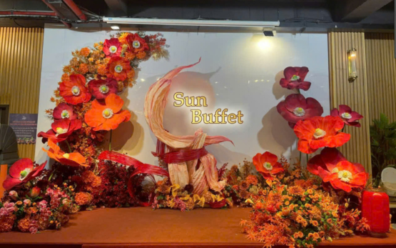 Làm biển chữ inox sáng chân, nền alu cán decal Nhà hàng Sun Buffet Thanh Hóa